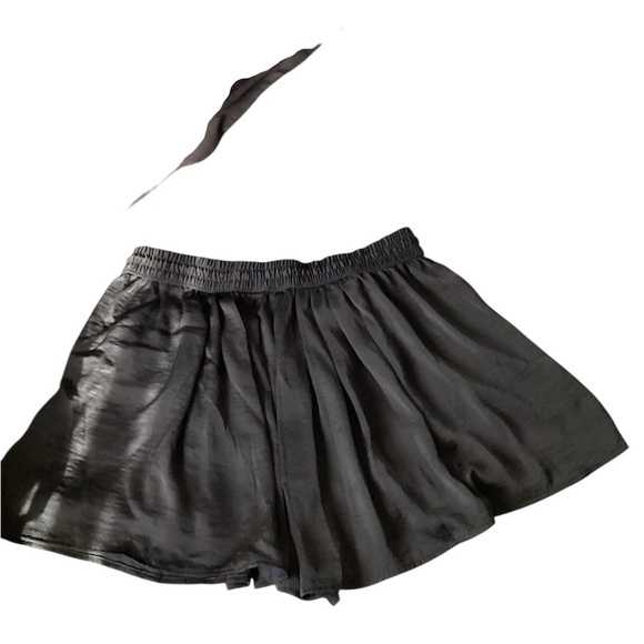 GAP Black Athletic Shorts with Elastic Waistband (M) - Picture 3 of 3